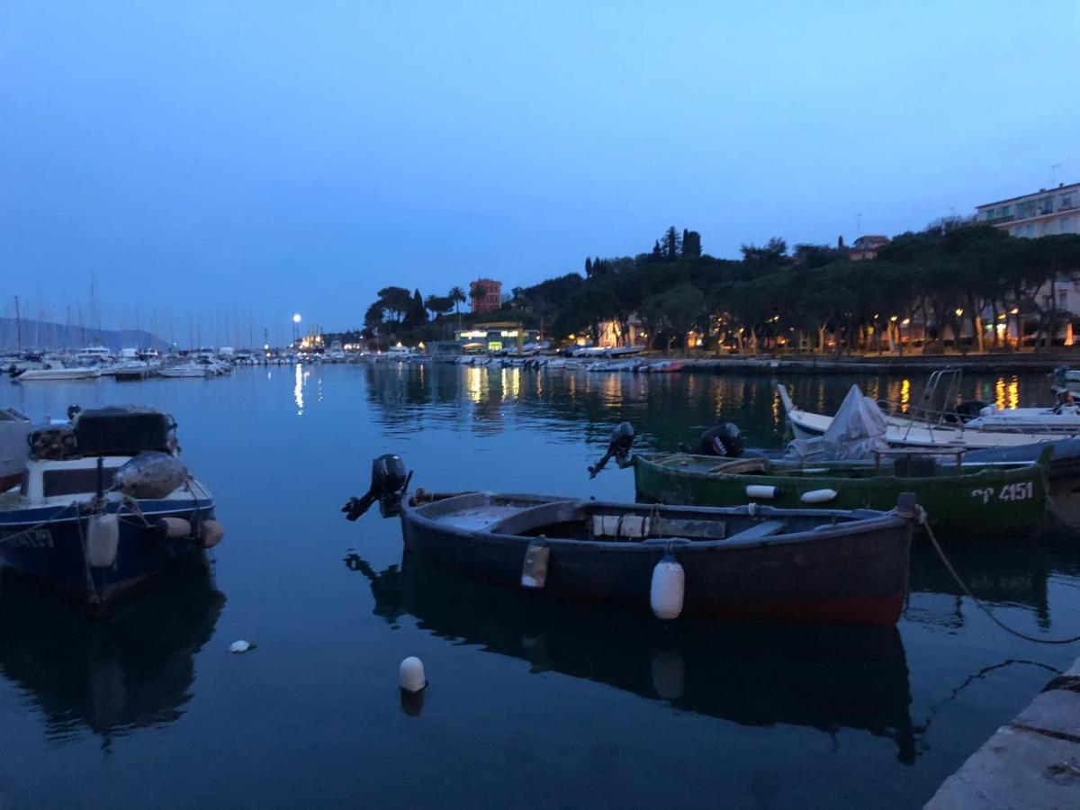 La Magia Nel Borgo Apartment Fezzano  Luaran gambar